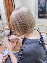 ランプ ヘアー(lamp hair)&nbsp;グレージュ/ミルクティーベージュ/切りっぱなしボブ/艶髪