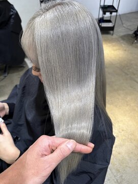 メリー オオサカ(Merly Osaka) 色落ちも白っぽくて綺麗！ホワイトカラー_white gray_