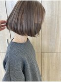 切りっぱなしボブスタイル
