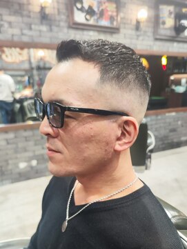 スリーセント 栄(3/cent) ハイフェード/バズカット/スキンフェード