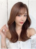 後れ毛が可愛い顔周りハイレイヤーロングチェリーブラウン