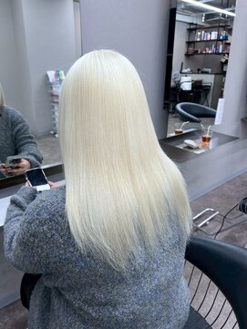 モアムー(Moremuu) ホワイトブロンド