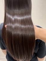 ルピナ(Lupina) 透明感と潤いのシルキーストレート