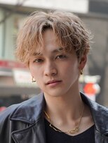 フィフス 大分(fifth)&nbsp;大分メンズ骨格矯正ブリーチベージュカラースパイラルパーマ