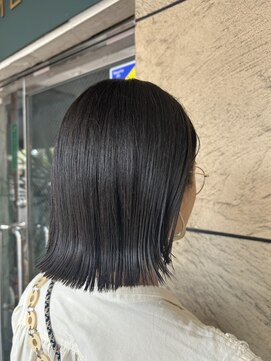 外ハネボブ　切りっぱなしボブ　ミニボブ