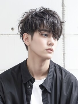 プラスリブ(Plus Lib) ツーブロックショート×フェザーパーマ