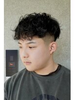 にもう&nbsp;スペインカール　ツーブロック　