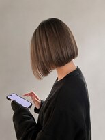 イコル(ikoru) 切りっぱなしボブ前下がりボブオリーブベージュ透明感カラー