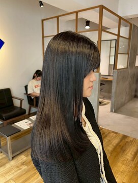 アカラ(acala) ストレートロング【20代/30代/イルミナカラー/縮毛矯正】