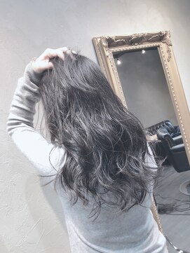 ヘアーシグネチャー(Hair Signature) ゆるふわMIXカールロングスタイル