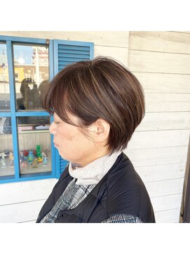 ヒマワリ(HIMAWARI) 白髪染めハイライト　40代50代60代ヘア　白髪染め　ショート