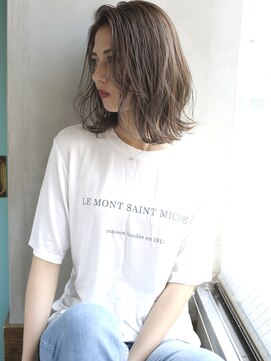 バース(BIRTH) 天神【BIRTH】グレージュカラー×ウエーブ外ハネボブディ　2