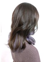 コヨミ(koyomi)&nbsp;10代/20代/30代/インナーカラーが際立つタンバルモリ