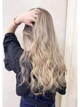 ラビス 浦和(Lovis) デザインカラー/レイヤーカット/ウェットヘア/夏のヘアアレンジ