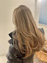 リュクスバトーバイトリコ 船橋南口店(Luxe BATEAU by tricot) White Beige/Blonde × Super Long