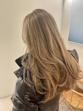 リュクスバトーバイトリコ 船橋南口店(Luxe BATEAU by tricot) White Beige/Blonde × Super Long