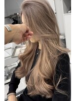 ヴァイス 新宿店(VAICE)&nbsp;レイヤーカット/ハイトーンカラー/ミルクティーベージュ