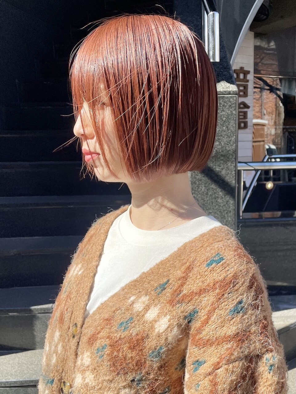 毛利/ブリーチなしオレンジベージュ暖色カラー 切りっぱなしボブ