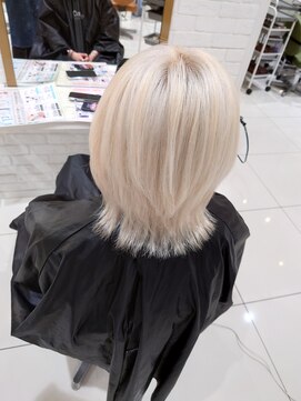 ルクール ヘアー プレジー(Le Coeur HAIR Plaisir) ホワイトカラー 2