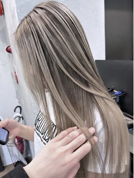 ロイオブジゼル(roi of GiseL) 【GiseL】シャドールーツ/ダブルカラー/髪質改善/ブリーチ