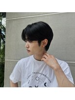 ラナ 渋谷(Lana)&nbsp;波巻きハイライトマッシュパーマウルフセンターパート渋谷黒染め