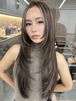 サイン 渋谷(SIGN)&nbsp;ザクザクレイヤーカット巻き方簡単ミディアムロング韓国表参道