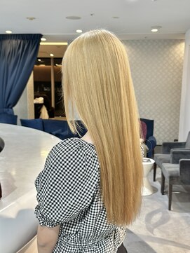 エアー 青山(AIR) ハイトーンカラーブロンドベージュカラーロングレイヤー