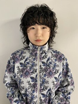 ハイ(HI)の写真/ヘアスタイル×パーマを楽しむ！1人ひとりの髪質、骨格に合わせてニュアンスにこだわったパーマ。