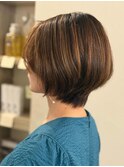 グレイヘアも◎ひし形くびれショートボブ