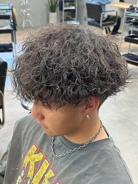 トゥイン 八王子(TWIN) メンズツイストスパイラルパーマブルーブラック八王子