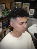 ソフトアフロ×スキンフェード