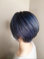 海月びより。&nbsp;耳かけハンサムショート×透明感ブルーブラック