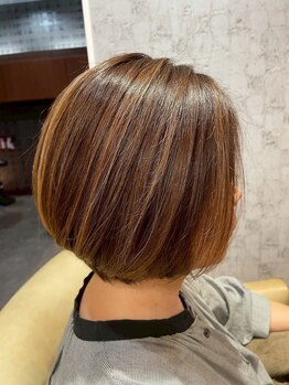 アネラ リラクシス(Anera Relaxsis)の写真/小顔見せシルエットを叶えるならAnera☆頭の形や襟足が浮きやすい等、お悩みに応えるカットに自信あり♪