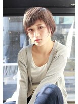 トルネード(TORNADO)&nbsp;外国人風 可愛いショートボブ ハイライト グレージュ 白髪ぼかし