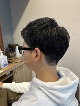 エルバイシオン(aile by sion) アップバング×刈り上げショート/20代/30代/40代/50代