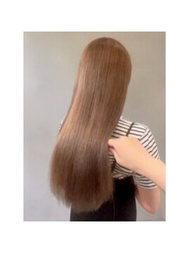 オレロ 国立(olelo) 大人ガーリー/似合わせカット/リバースセンターパート/国立