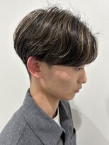 ヒュイル バイ ニアウ(Hwyl by Niau)&nbsp;メンズマッシュセンターパートスパイラルパーマニュアンスパーマ