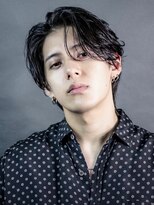 センターパートニュアンスツーブロック