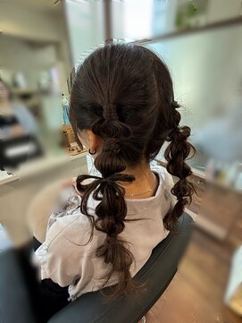 ヘアーアンドメイク ルシエル(hair&make Luxiel) お花とリボンのツインテール☆ヘアアレンジ