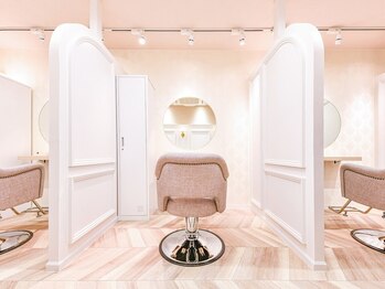 トロン(tronc)の写真/【難波/なんば1分】お悩みを打ち明けやすい半個室の空間で、贅沢なリラックスタイムをお過ごし頂けます♪