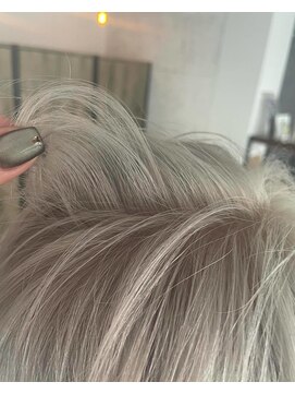 スティードトーキョー(Steed Tokyo) whitebeige