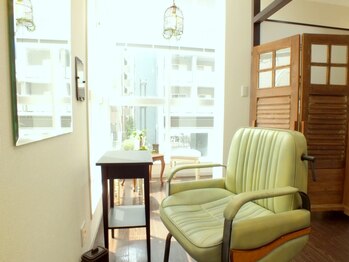 フラップ(FLAP Hair Design)の写真/全2席、完全マンツーマンのプライベートサロン!大型店が苦手な方も通いやすいリラックス空間☆