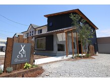 駐車場も広々完備しております。