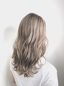 《【Wカラー】ブリーチ+フルカラー\13200》プチプラだから毎月通える![秋葉原/秋葉原駅]