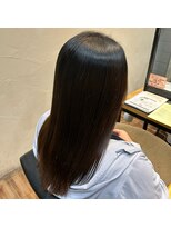 シキオリ(SHIKIORI) ストレートエステで、自然な艶と扱いやすさを叶えます