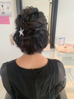 フェリーチェ(Felice)&nbsp;ショートハーフアップ　黒髪　ドレスヘア　結婚式　パーティー