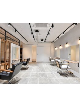 【鞍馬口駅すぐ】作り込まない自然さ、“ハイナチュラル”のカケラをちりばめて、キオクに残る空間を。