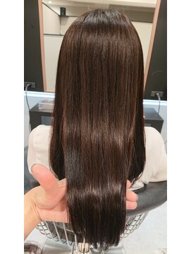 ティグリス(Tigris:) 自然な仕上がりの縮毛矯正