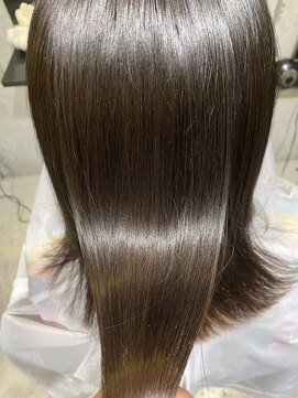 エヴァー(ever) マッシュ/くびれヘア/ビタミンカラー[表参道駅/原宿駅]