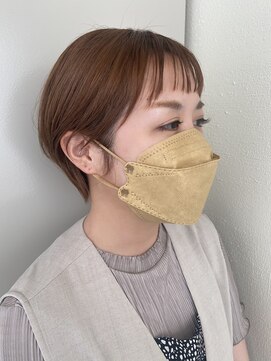 アトリエ フェム(atelier.fem) 【オン眉ぱっつん＊耳かけショート】